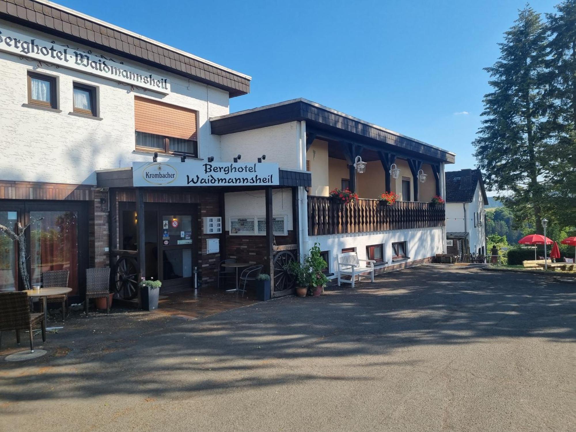 Berghotel Waidmannsheil Battenberg  Dış mekan fotoğraf