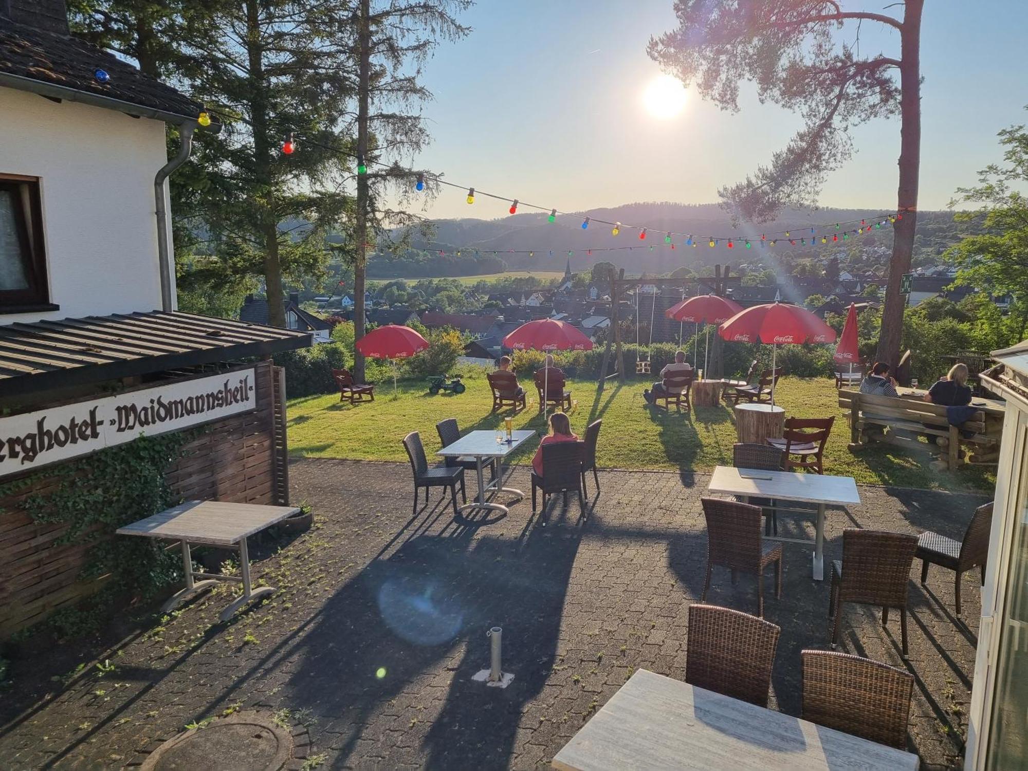 Berghotel Waidmannsheil Battenberg  Dış mekan fotoğraf